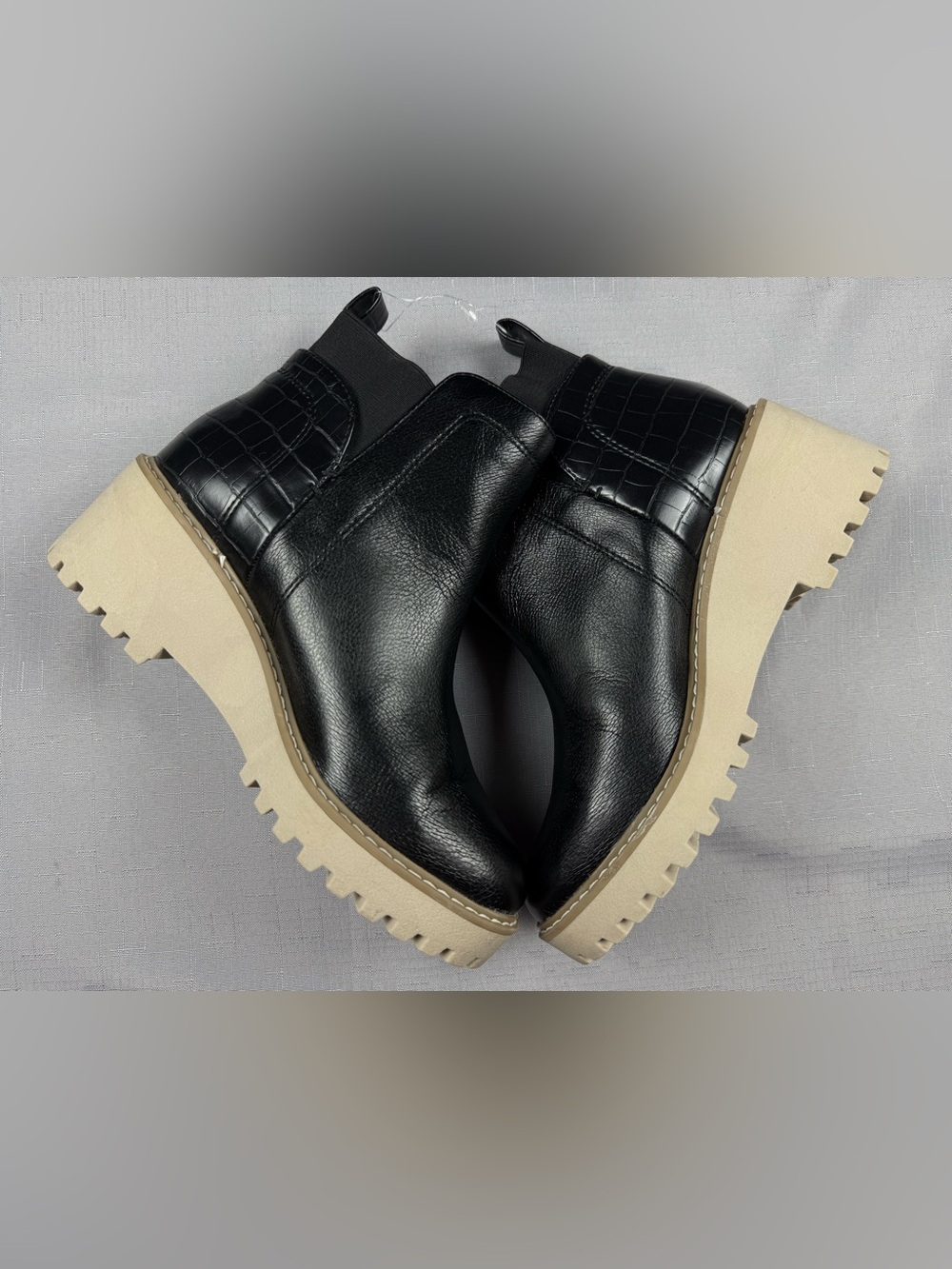 Dolce Vita Ladies Chelsea Black Boots, Style: RANCHER Size 7.5 Slip On